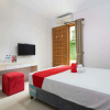 Отель RedDoorz Plus near Cilandak Town Square 2, фото 7