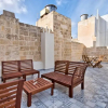 Отель Vallettastay Old Lodge Apartment 7, фото 20