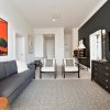 Отель QV Executive Stylish Apartment - 853, фото 3