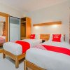 Отель Angler Guest House Malang by OYO Rooms, фото 27