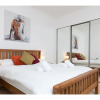 Отель Connected & Convenient: Newly-renovated Flat for 2, фото 4