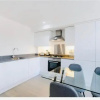Отель Impeccable 1-bed Apartment in London, фото 4