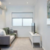 Отель Open and Flowy 1 Bedroom Apartment in Chadstone, фото 6
