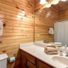 Отель Hemlock Inn - Eight Bedroom Cabin, фото 7