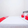Отель OYO 1112 Comfitel Siwalankerto AA4, фото 7
