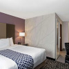 Отель La Quinta Inn & Suites Fayetteville, фото 4