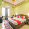 Отель OYO 7583 Hotel Suraj Palace 1, фото 6