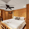 Отель New To Vrbo~lake Lure~hot Tub~rumbling Bald Resort 3 Bedroom Cabin by RedAwning, фото 10