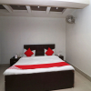 Отель OYO 11722 Crystal Guest House, фото 7