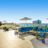 Отель Modern Resort Terrace- Up To 6 Near Beach, фото 18