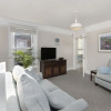 Отель Salt Lane Apartments, фото 9
