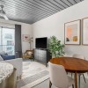 Отель Mid Main Lofts 6220 Relaxing Modern Studio Loft Midtown, фото 7