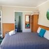 Отель TOP 10 Timaru Holiday Park, фото 3