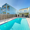 Отель New Listing! Island W/ Pool, Walk To Beach 3 Bedroom Condo, фото 16