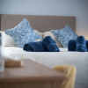 Отель Ocean Cabins @ The Square - Saundersfoot, фото 15