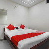 Отель OYO 47565 Hotel Cm Residency, фото 18