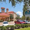Отель La Quinta Inn & Suites by Wyndham Houston Bush IAH South, фото 1