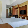 Отель Cozy Studio At Vida View Makassar Apartment, фото 2