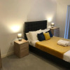 Отель Stylish 2-bed Apartment in Manchester City Center, фото 2