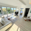 Отель Tiri Cottage - Seaviews in Oneroa, фото 3