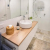 Отель Silk Tree Studio - Steps To Cook Park (Adults Only), фото 2