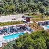 Отель Villa Beyond the Dream, фото 1