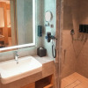 Отель Transit by Encalm - Nap and Shower, фото 7