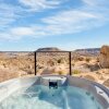 Отель Dakota House by Avantstay Modern Oasis Surrounded in Nature w/ Hot Tub & Views, фото 14