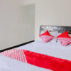 Отель OYO 888 Grand Ijen Guest House, фото 12