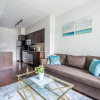 Отель Modern Bright 1Br+Den Unit Downtown, фото 25