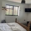 Отель Immaculate 3-bed Barn in Uttoxeter, фото 7