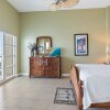 Отель Crescent Siesta Key Charmer 3 Bedroom Condo by RedAwning, фото 12