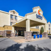 Отель Comfort Inn & Suites Kansas City - Northeast, фото 1