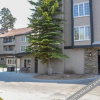 Отель Sierra Megeve Location in Mammoth 2 Br Condo by RedAwning, фото 4