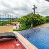 Отель 2-Bedroom Ocean-View Condo with Pool, фото 12