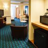 Отель Fairfield Inn N Suites Portsmouth Exeter, фото 6