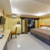 Отель RedDoorz Plus near Mall Bali Galeria 2, фото 5