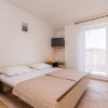 Отель Stunning Apartment in Sveti Filip i Jakov With Wifi, фото 2