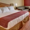 Отель Ramada by Wyndham Toms River, фото 5