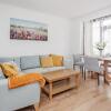 Отель Lovely 4-bedroom House Near Romford Station, фото 3
