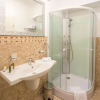 Отель Studio One Accommodation Suites, фото 8