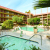 Отель Embassy Suites Phoenix Airport at 24th Street, фото 10
