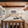 Отель 99mbr - Hot Tub - Wifi - Pets Ok - Bbq - Sleeps 6 2 Bedroom Home by RedAwning, фото 5