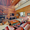 Отель Lodge-inspired Lakeside - Walk To Lifts! 3 Bedroom Townhouse, фото 10