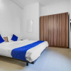Отель OYO 26472 Silverkey Pallikaranai, фото 26
