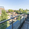 Отель Luxury 2 Bed Apartment Parking by NEC Solihull, фото 7
