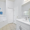 Отель 3 Bedroom Executive Pool Home With Games Room, фото 11