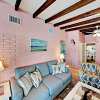 Отель Canal-Front Living - 4 Br Home, фото 15