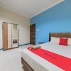 Отель RedDoorz Syariah @ Pangeran Suryanata Samarinda, фото 11