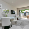 Отель QV Sunny Townhouse Near Ponsonby - 456, фото 9